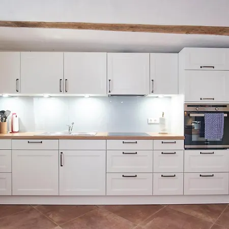 Aufschwung I Haushaelfte * Fuhlendorf (Mecklenburg-Vorpommern)